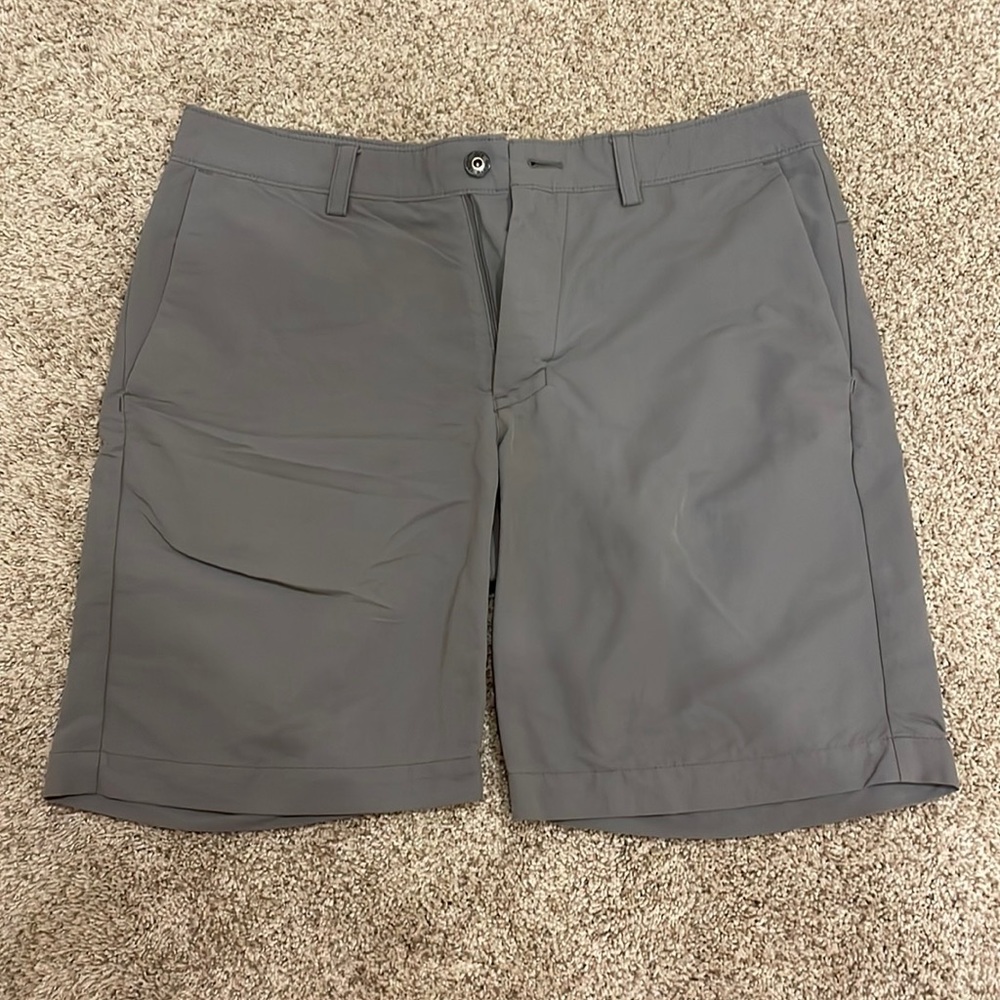 Men’s north face shorts size 34.